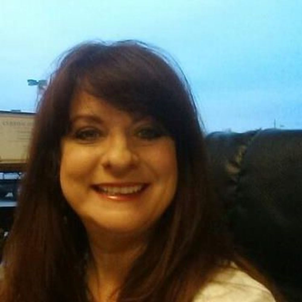 Meet your Posher, Deborah